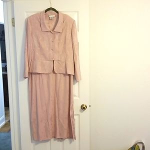 Dressbarn woman 2 piece dress w/jacket size 18
